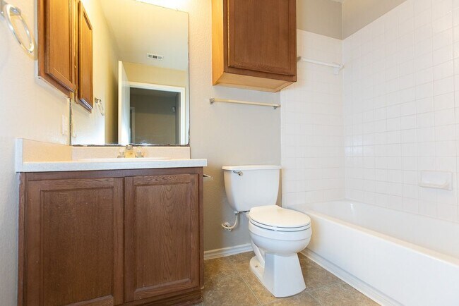 Building Photo - 14009 Briarcreek Loop