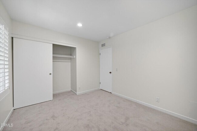 Building Photo - 1502 Briarglen Ave