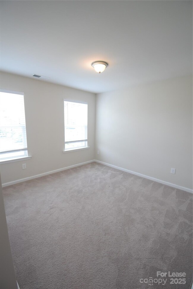 Building Photo - 12120 Ardrey Park Dr