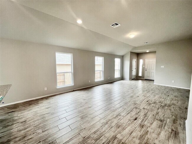 Building Photo - 212 Shugart St
