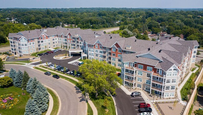 Building Photo - The Legends of Apple Valley 55+ Apartments