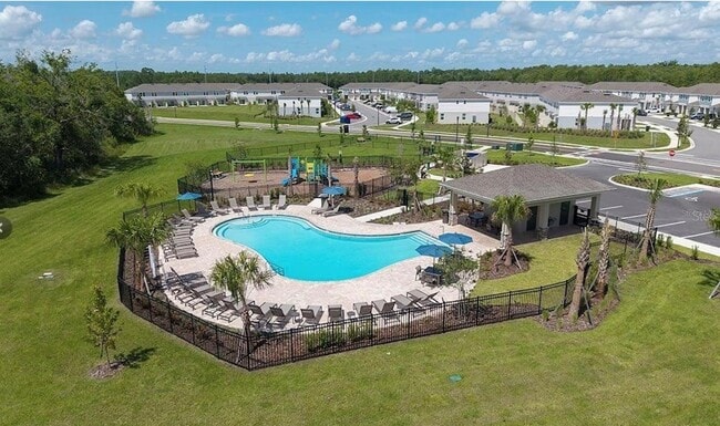 Building Photo - 3068 Skyline Lp