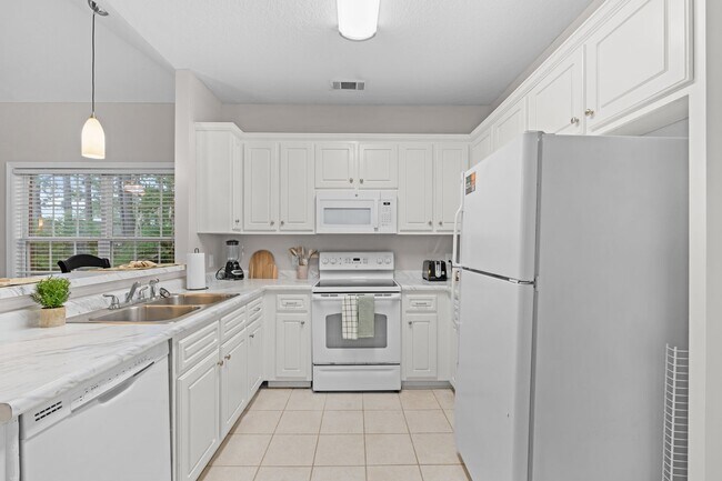 Building Photo - 1125A Southbend Drive