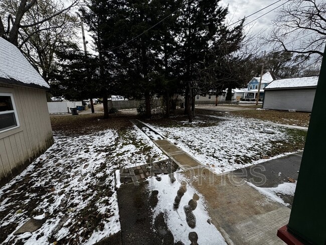 Building Photo - 2317 Prospect St