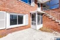 Building Photo - 154 Ames St