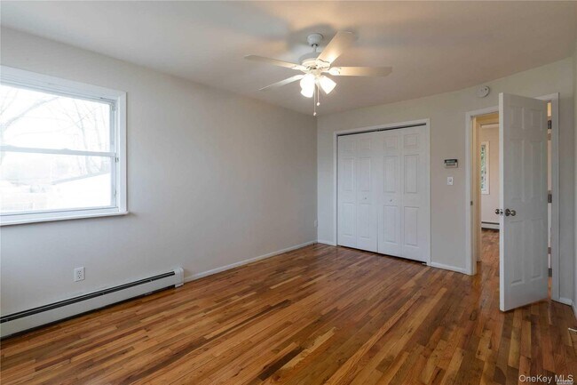 Building Photo - 5 Ashland St