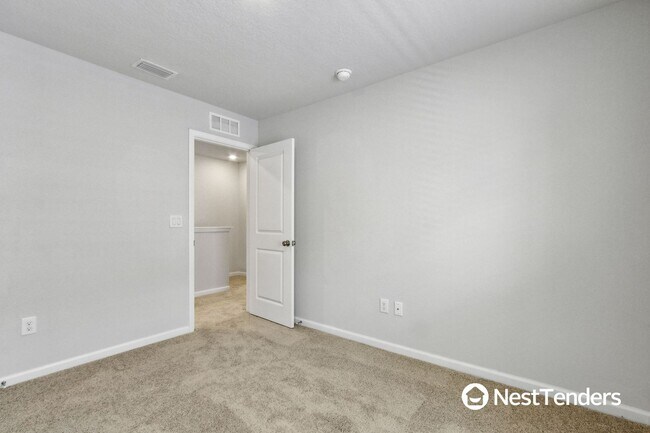 Building Photo - 14538 Macadamia Ln