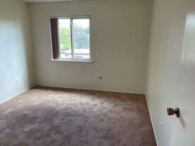 Building Photo - 937 Country Club Dr SE