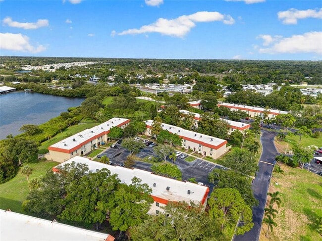 Building Photo - 2700 Bayshore Blvd
