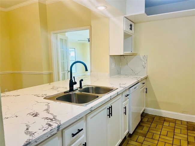 Building Photo - 8814 Beau Monde Dr