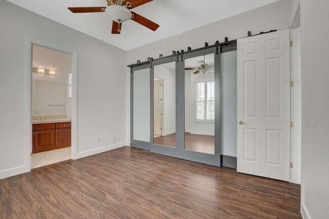 Building Photo - Anthem country Club Golf Community Beauty