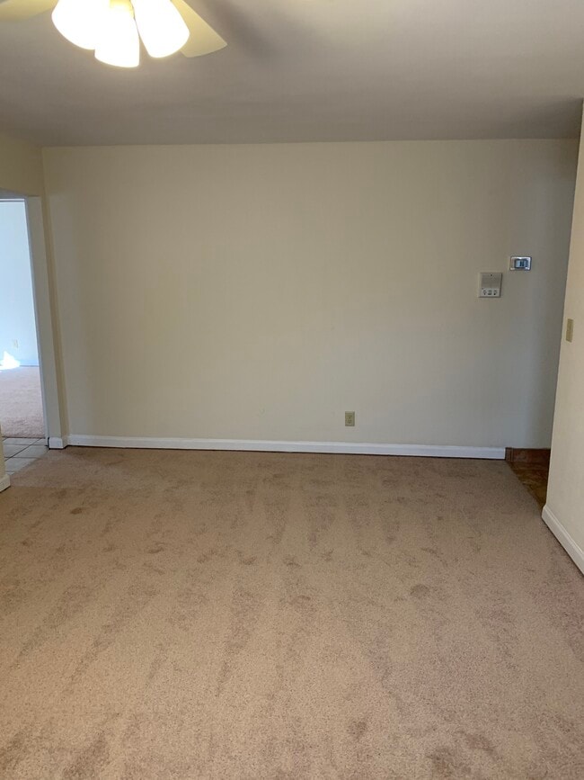 Building Photo - 859 St Paul Ave