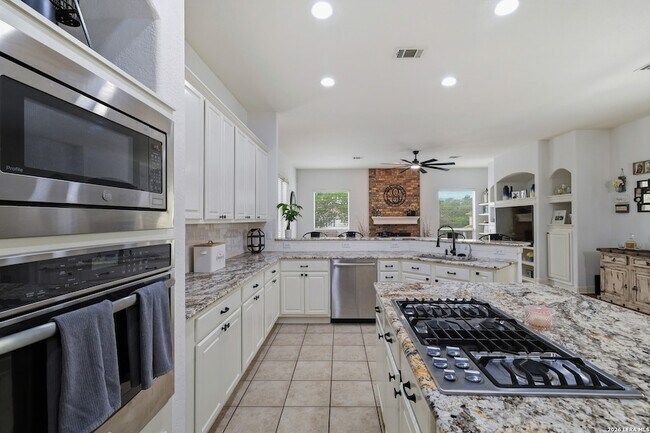 Building Photo - 71 Sable Heights