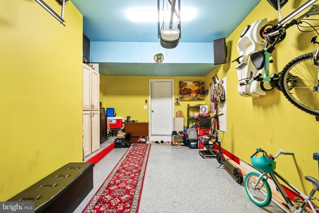 Building Photo - 43151 Wealdstone Terrace