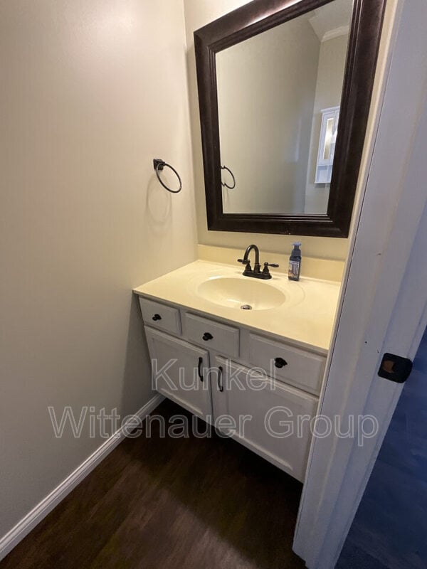 Building Photo - 329 Ring of Kerry Dr