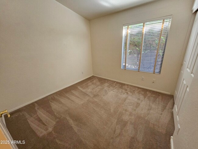Building Photo - 10360 E Penstamin Dr