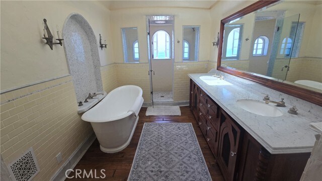 Building Photo - 17501 Castellammare Dr