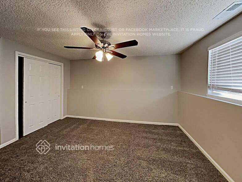 Building Photo - 2885 Mirage Dr