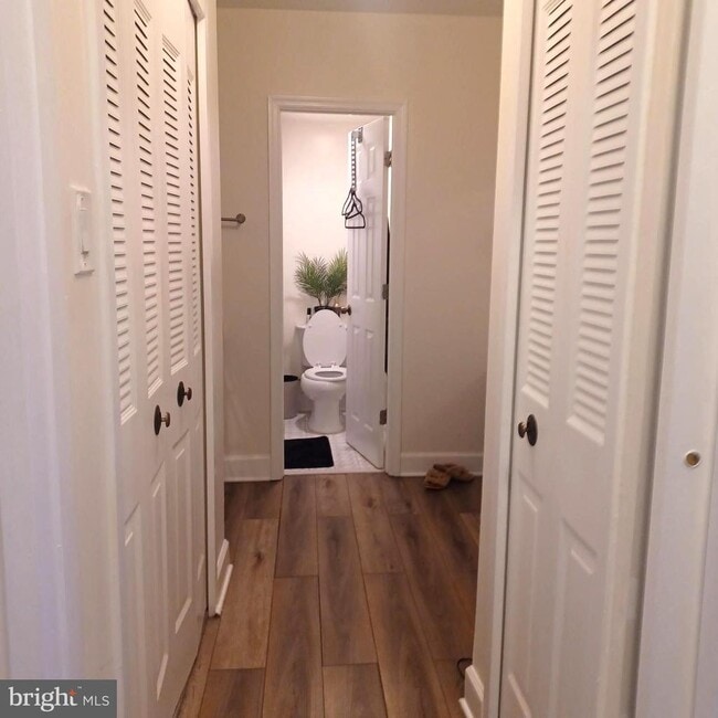 Building Photo - 3705 S George Mason Dr