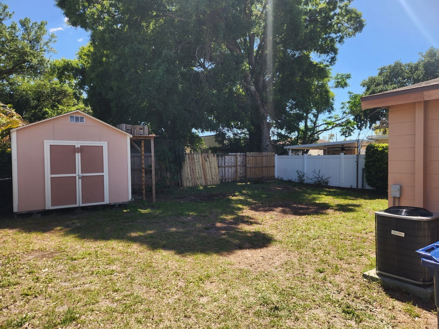 Building Photo - 3312 W St Louis St