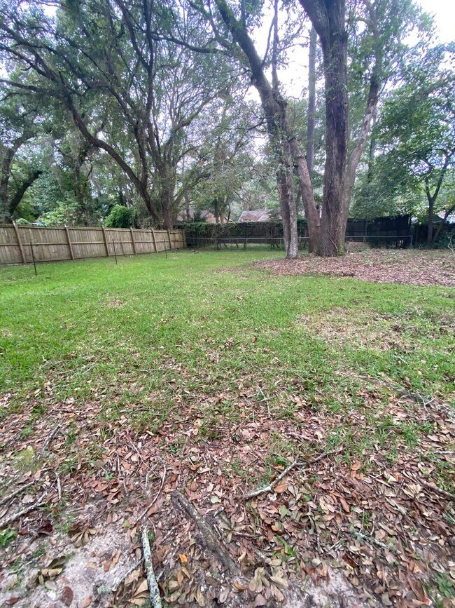 Building Photo - Spcaious home in NW Tallahassee