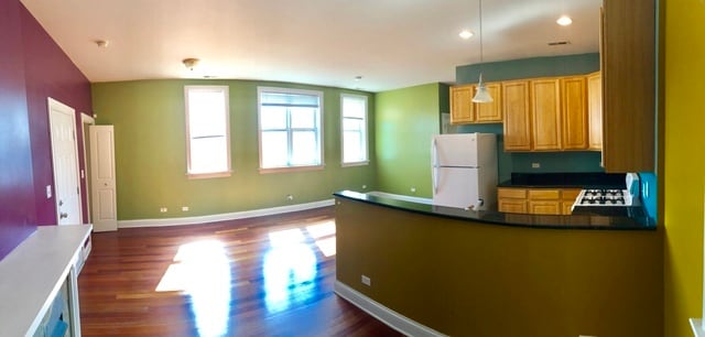 Building Photo - 2113 W Gladys Ave