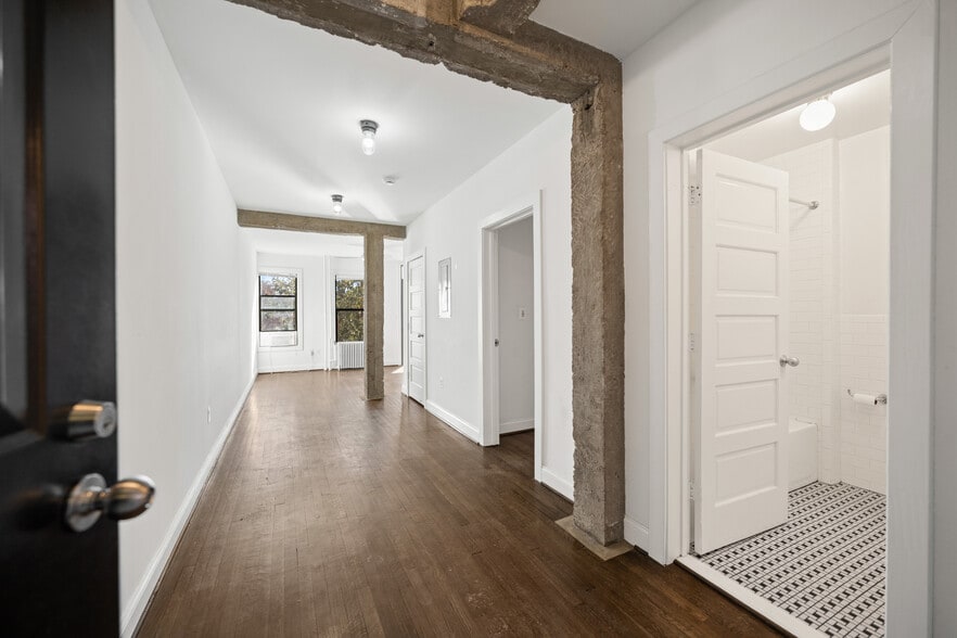 Building Photo - THE SHELDON