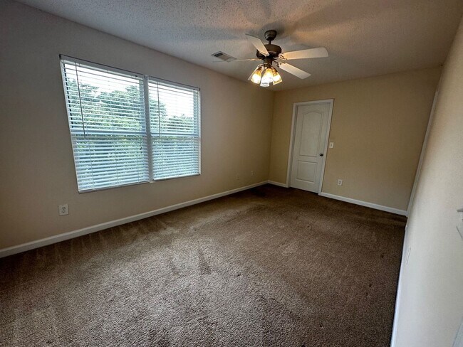 Building Photo - BRIDGEWATER HOME! PRE-LEASING FOR JUNE 20TH!