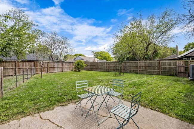 Building Photo - 5213 Winding Brook Dr