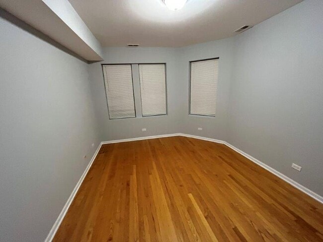 Building Photo - 2314 W Rosemont Ave