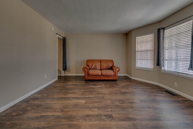 Building Photo - 4060 NW 60th St
