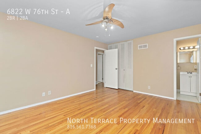 Building Photo - 2BR 2B with W/D and Hardwood Floors