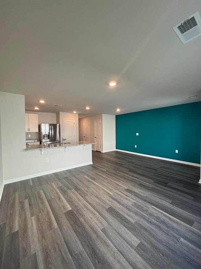 Building Photo - 160 Harvest Gold Dr