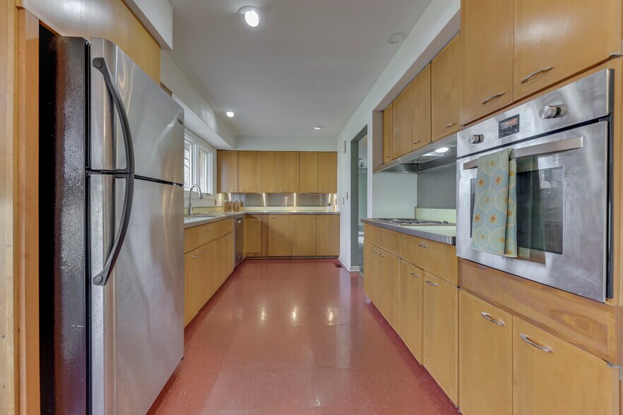 Building Photo - 111 McClellan Rd