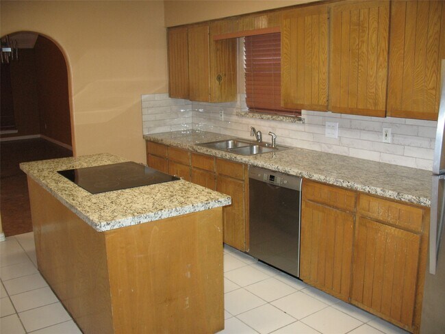 Building Photo - 6030 Gallant Forest Dr