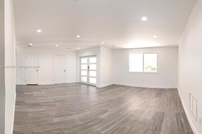 Building Photo - 6634 SW 76th Terrace