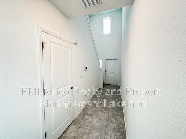 Building Photo - 645 Bell Prairie Cir