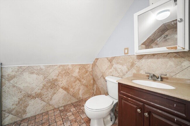 Building Photo - 2334 N 74th Ave