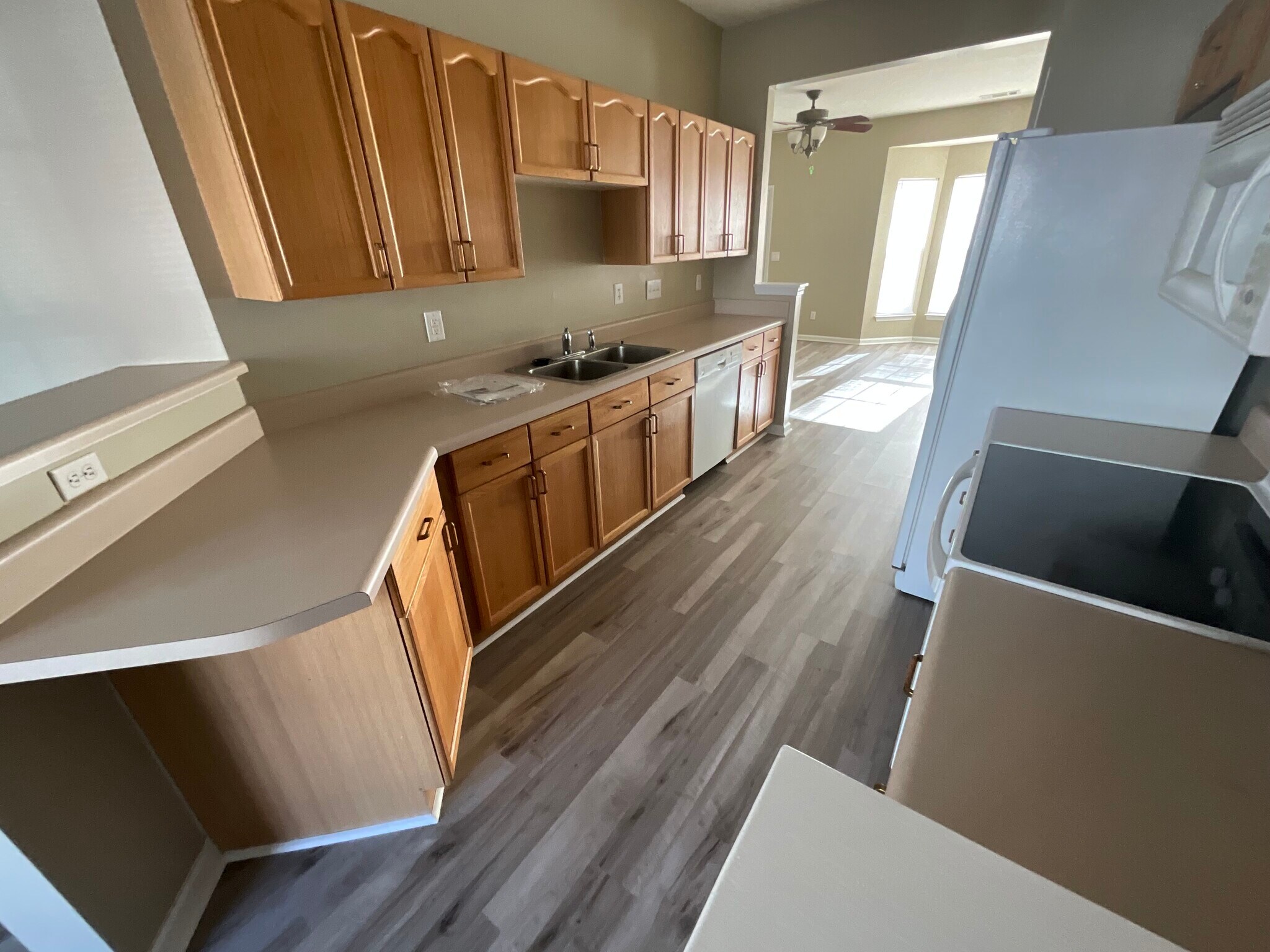 Kitchen - 1965 Charlotte Hwy