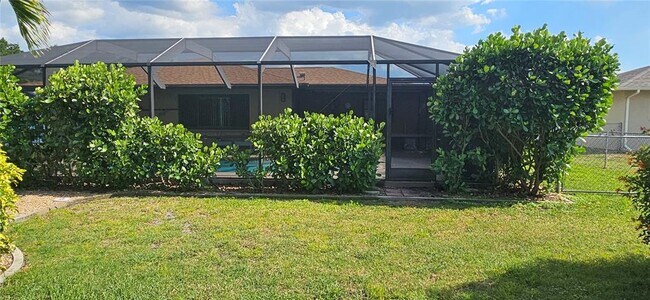 Building Photo - 1823 SE 15th St