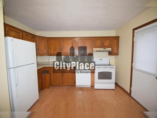 Building Photo - 604 E Pearl St