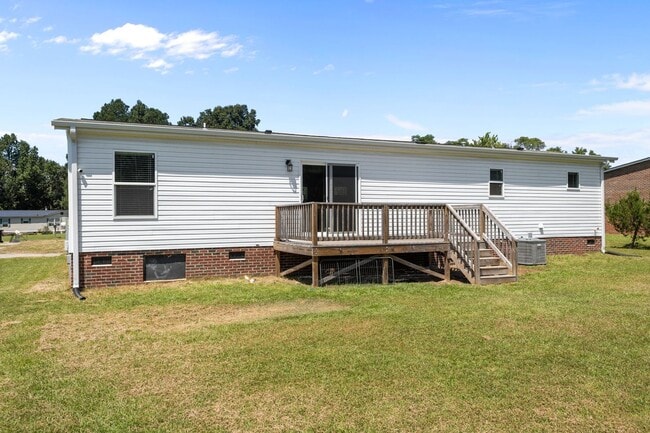 Building Photo - New build home on a spacious lot!