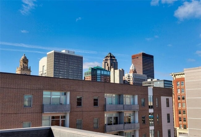 Building Photo - Modern 2-Bedroom, 2-Bathroom Condo – Prime...