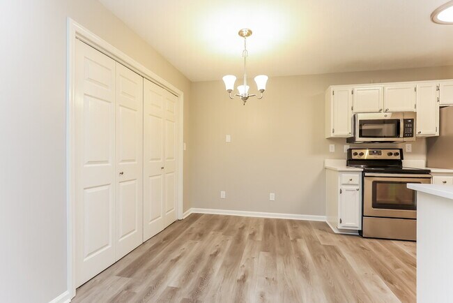 Building Photo - 214 Merritt Dr