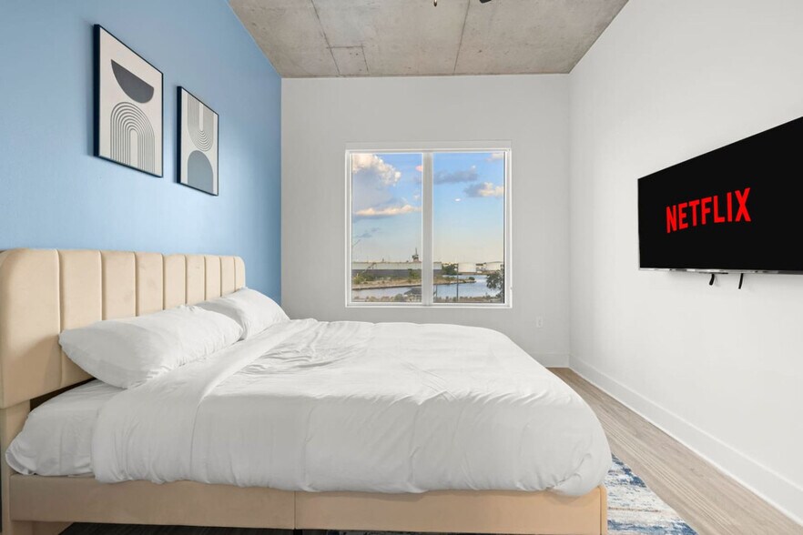 Building Photo - 605 N 12th St