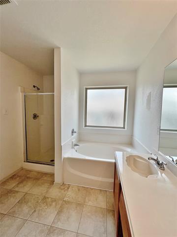 Building Photo - 2605 Castle Pines Dr