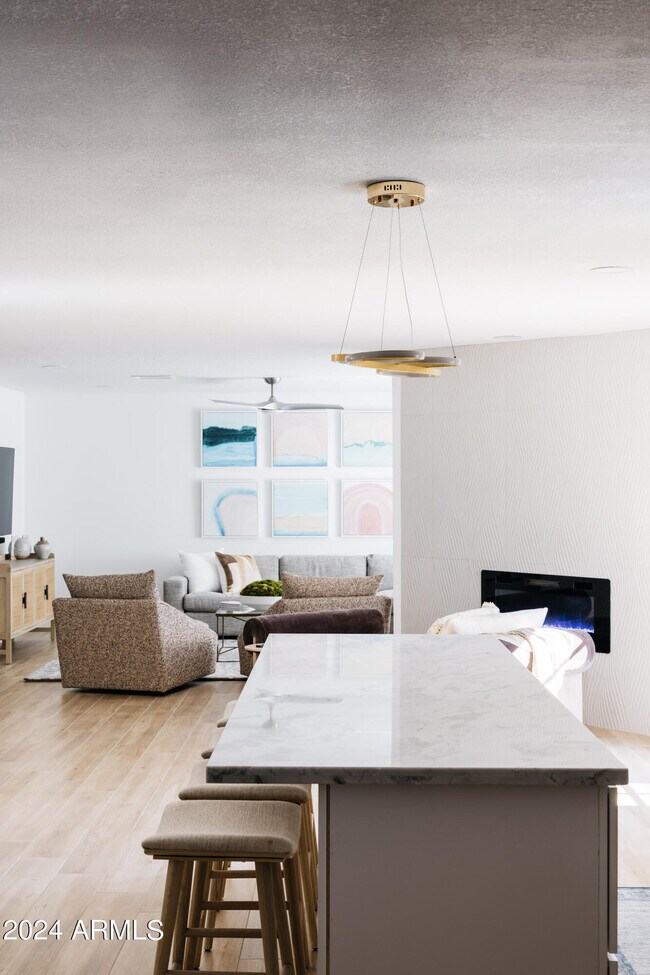 Building Photo - 6629 E Dreyfus Ave