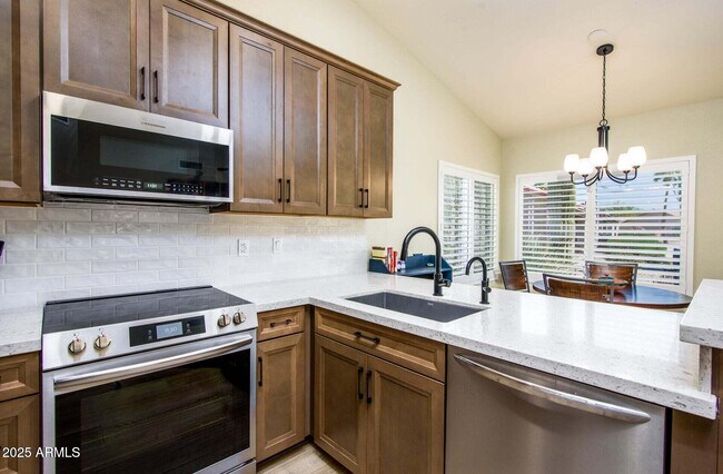 Building Photo - 6831 S Coral Gable Dr