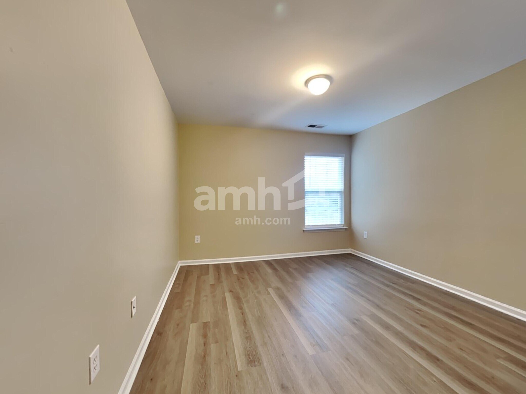 Building Photo - 1056 Whitlow Blvd