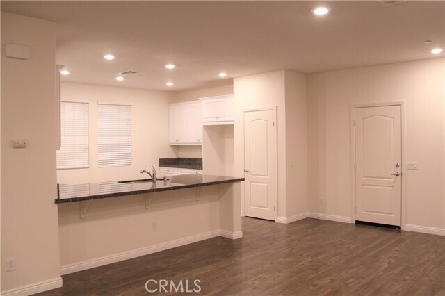 Building Photo - 6105 Rosewood Way
